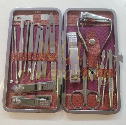 Несесер с много части