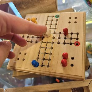 Игра Не се сърди човече