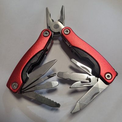 Мултифункционални клещи