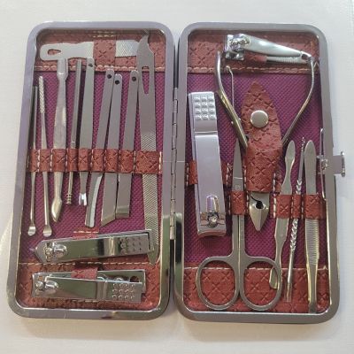 Несесер с много части