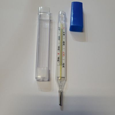 Термометър със скала